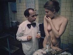 Полностью голая Людмила Бодрова в фильме «Ночь длинных ножей» фото #21