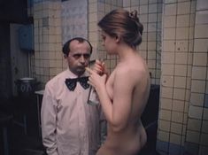 Полностью голая Людмила Бодрова в фильме «Ночь длинных ножей» фото #22