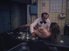 Полностью голая Людмила Бодрова в фильме «Ночь длинных ножей» фото #26