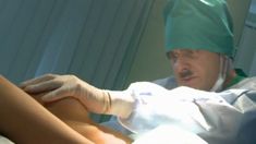 Голая грудь Маргариты Тулаевой в сериале «Счастливый конец» фото #11