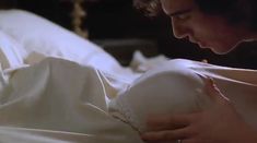 Голая грудь Марианн Басле в фильме «Фаринелли-кастрат» фото #1