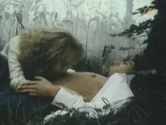 Голая грудь Марины Бакиной в фильме «Если бы знать...» фото #1