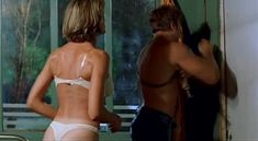 Голая грудь Марии Звонаревой в фильме «Трио» фото #1