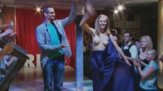 Голая грудь Марии Кононовой в фильме «Смокинг по-рязански» фото #11