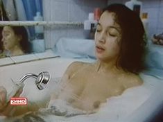 Мария Липкина оголила грудь и попу в фильме «Белое озеро» фото #3