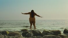 Полностью голая Мария Сокова в фильме «Русалка» фото #1