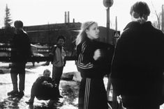 Голая грудь Марии Шалаевой в фильме «Одиссея 1989» фото #1