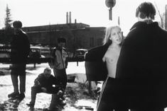 Голая грудь Марии Шалаевой в фильме «Одиссея 1989» фото #3