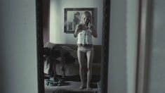 Аккуратная голая грудь Марии Шалаевой в фильме «Русалка» фото #3