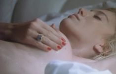 Полностью голая Моана Поцци в фильме «Провокация» фото #7