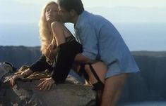 Полностью голая Моана Поцци в фильме «Провокация» фото #16