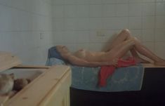 Полностью голая Моана Поцци в фильме «Провокация» фото #21