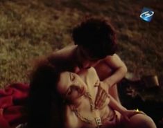 Надежда Владиславова снялась голой в сериале «Остров любви» фото #6