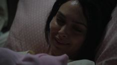 Голая грудь Назанин Бониади в сериале «По ту сторону» фото #4