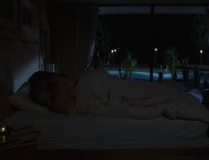 Настасья Кински засветила сиськ  в фильме «Коварный план Сюзан» фото #2