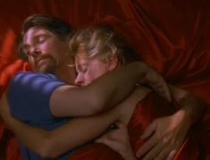 Настасья Кински случайно засветила грудь в фильме «Роковые письма» фото #4