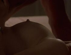 Настасья Кински оголила грудь в фильме «Холодное сердце» фото #12