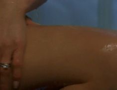 Настасья Кински оголила грудь в фильме «Холодное сердце» фото #19