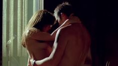 Наталия Авелон показала голую грудь в сериале «Ответный удар» фото #6