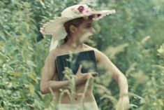 Наталья Воробьева показала голую грудь в сериале «Карусель» фото #5