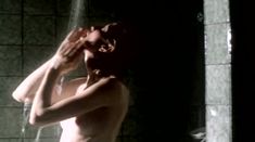 Наталья Кишова оголила грудь в фильме «Уик Энд с убийцей» фото #4