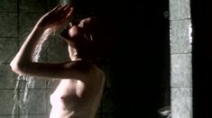 Наталья Кишова оголила грудь в фильме «Уик Энд с убийцей» фото #5