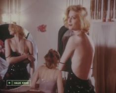 Голая грудь Натальи Кишовой в фильме «Чертовы куклы» фото #2