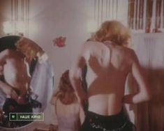 Голая грудь Натальи Кишовой в фильме «Чертовы куклы» фото #3