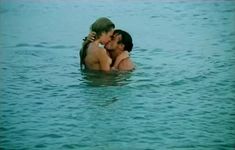 Голая грудь Натальи Масловой в фильме «Воры и проститутки. Приз – полет в космос» фото #3