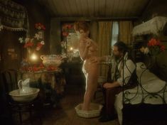 Полностью голая Наталья Некрич в фильме «Яма» фото #11