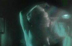 Полностью голая Неле Савиченко в фильме «На исходе ночи» фото #13