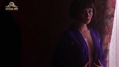 Нина Семашко показала голую грудь в фильме «Дикая орхидея 2: Два оттенка грусти» фото #1