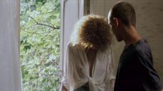 Нуца Кухианидзе показала голую грудь в фильме «27 украденных поцелуев» фото #1