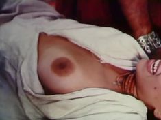 Голые сиськи Оксаны Дроздовой в фильме «Черная долина» фото #5