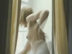 Ольга Будина показала голую грудь в фильме «Чек» фото #13