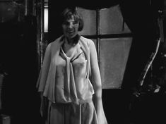 Ольга Гобзева оголила грудь и попу в фильме «Ехали в трамвае Ильф и Петров» фото #3