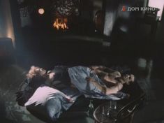 Ольга Дроздова показала голые сиськи в фильме «Алиса и Букинист» фото #5