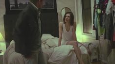 Ольга Дыховичная оголила грудь в фильме «Велкам хом» фото #11