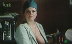 Шикарная Ольга Егорова засветила грудь в фильме «Балаган» фото #1