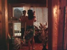 Ольга Кабо оголила сиськи в фильме «Любовь немолодого человека» фото #2