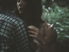 Молодая Ольга Кабо оголила сиськи в сериале «Поражение» фото #10