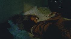 Ольга Конская засветила голую попу в фильме «Любовь и другие кошмары» фото #2