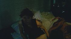 Ольга Конская засветила голую попу в фильме «Любовь и другие кошмары» фото #6