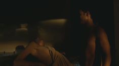 Голая грудь Ольги Макеевой в фильме «Оранжевая любовь» фото #16