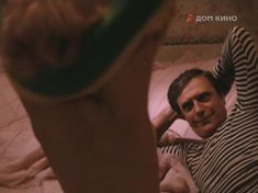 Голая грудь Ольги Машной в фильме «Не сошлись характерами» фото #1