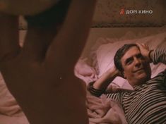 Голая грудь Ольги Машной в фильме «Не сошлись характерами» фото #3