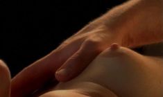 Ольга Сидорова показала голую грудь в фильме «Хорошие и плохие» фото #1