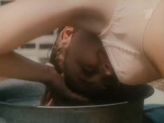 Голые сиськи Ольги Толстецкой в фильме «Отель «Эдем»» фото #8