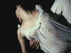 Ольга Чиповская засветила грудь в фильме «Затишье» фото #7