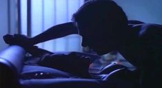 Абсолютно голая Орнелла Мути в фильме «Любовная сделка» фото #16